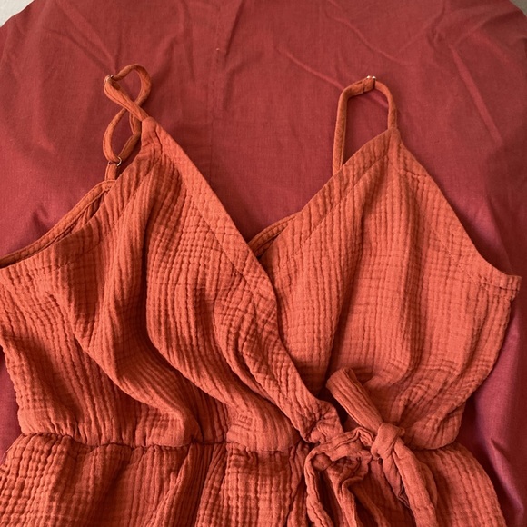 Mid thigh dress - Picture 3 of 3